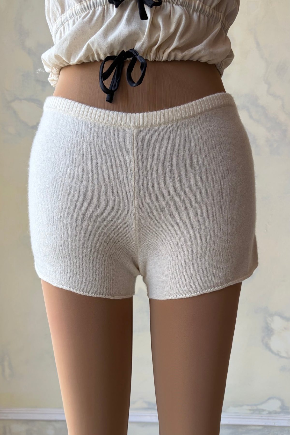 Creamsicle Short Sample